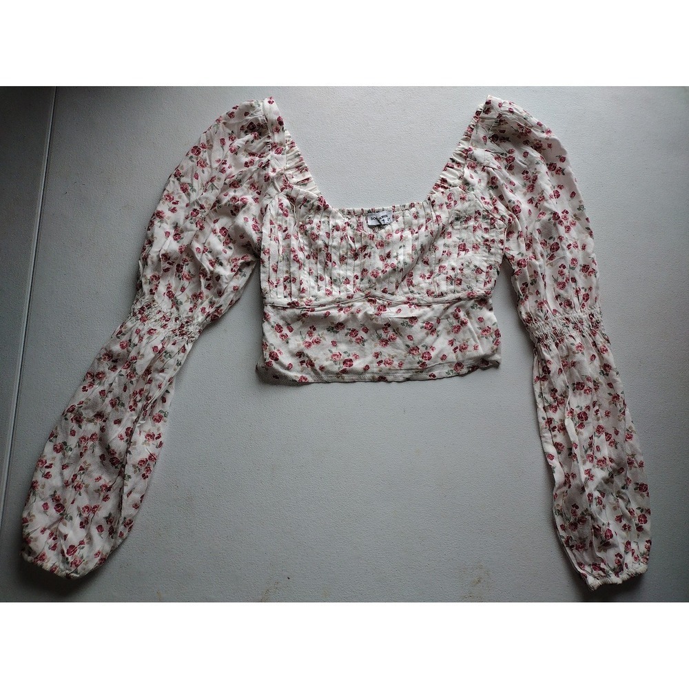 Social Tourist Women Cream Red Floral Puff Sleeve Smocked Crop Top Small NWT